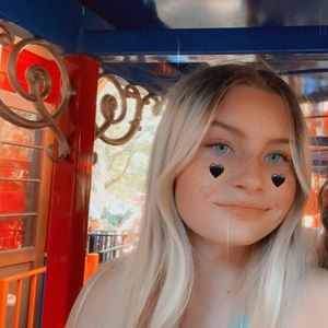 Meet your Posher, Kira